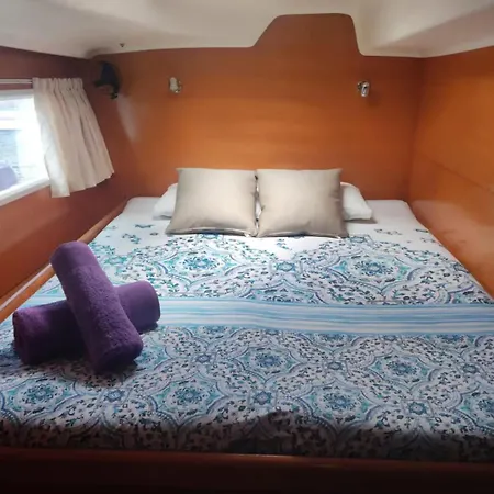 Centro Catamaranes Y Velero * مدينة إيبيزا