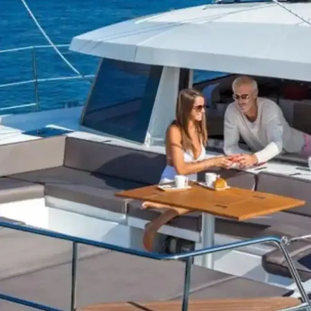 بوتيل Centro Catamaranes Y Velero مدينة إيبيزا