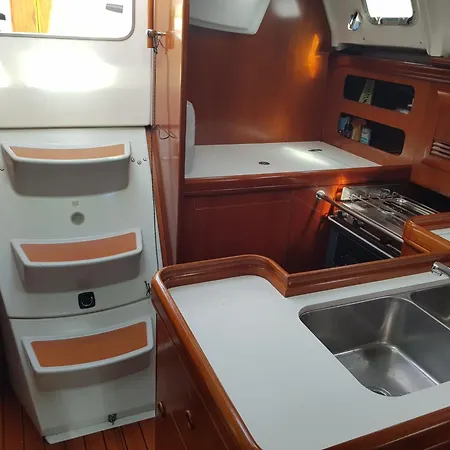 Centro Catamaranes Y Velero 船屋