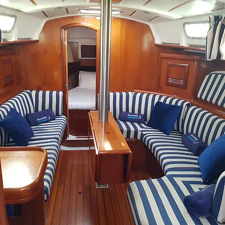 船屋 Centro Catamaranes Y Velero *