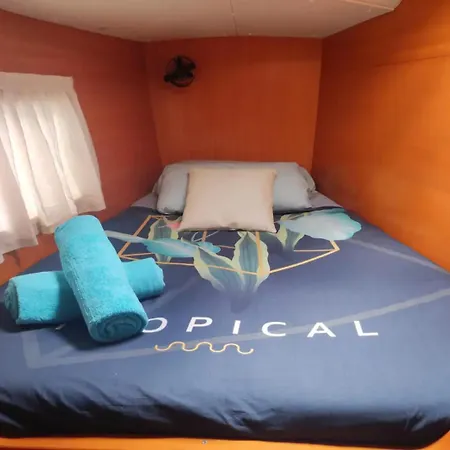 Centro Catamaranes Y Velero 船屋