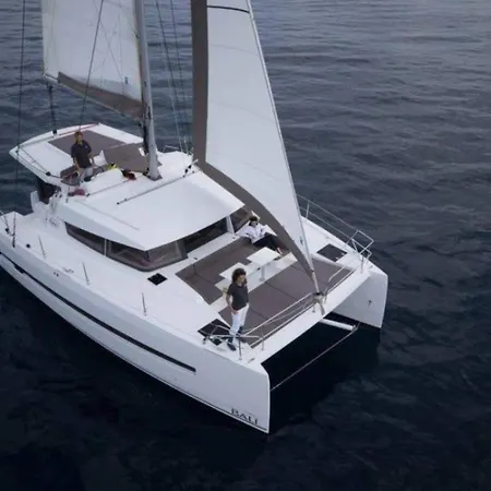 Centro Catamaranes Y Velero 伊维萨镇